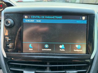 Peugeot 208 2019-thumb-15