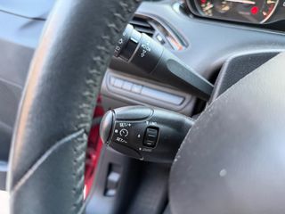 Peugeot 208 2019-thumb-17