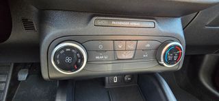 Ford Focus 2020-thumb-18