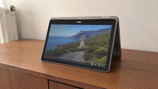 Dell Latitude 3310 2‑in‑1, ασημί, Refurbished Grade A και σε άριστη κατάσταση.