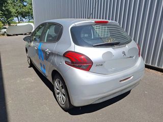 Peugeot 208 2017 Peugeot 208 1.6 Blue-HDi Affaire Premium Pack-thumb-2