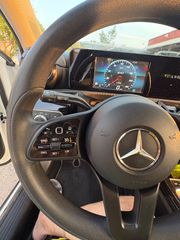Mercedes-Benz A 160 2021-thumb-8