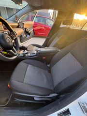 Mercedes-Benz A 160 2021-thumb-9
