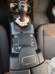 Mercedes-Benz A 160 2021-thumb-10
