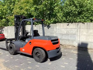 Toyota 2019 8FD80-thumb-2