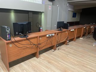 10 Επαγγελματικά Γραφεία / Stalls-thumb-2
