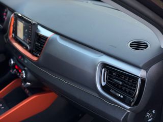 Kia Stonic 2019 1.0 T-GDI DESIGN!-thumb-26