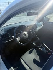 Volkswagen Polo 2018-thumb-6