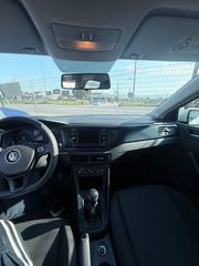 Volkswagen Polo 2018-thumb-8
