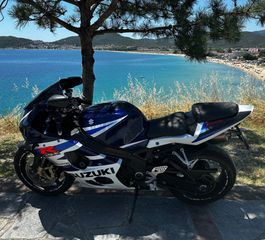 Suzuki GSXR 1000 2004 K4-thumb-3