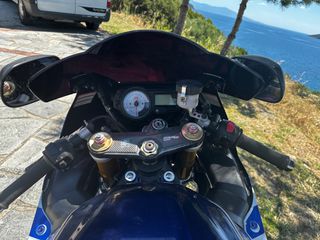 Suzuki GSXR 1000 2004 K4-thumb-5