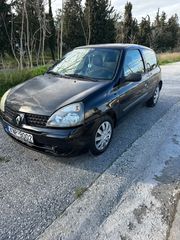 Renault Clio 2004-thumb-2