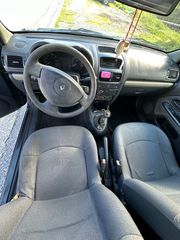 Renault Clio 2004-thumb-6