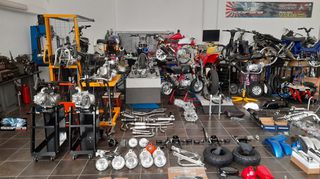 kilindropistono takegawa 54mm nikasil sfirilato.. 54 diadromi kai 56 me katevasma gia honda c50 glx z50 astrea supra dax chaly dy lifan MODIFYING GARAGE "since1993" TAKEGAWAGR - 4miniracingparts,gr-thumb-92