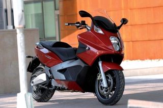 Gilera GP 800 2010 GP 800-thumb-1