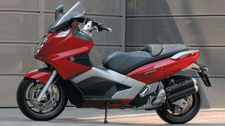 Gilera GP 800 2010 GP 800-thumb-3