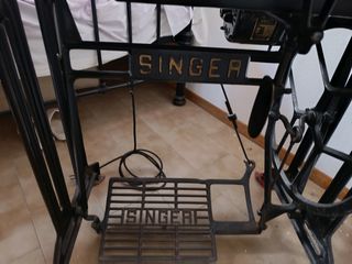 Κλασική vintage ραπτομηχανή singer.-thumb-1