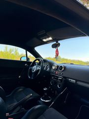 Audi TT 2004-thumb-8