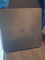 PlayStation 4-thumb-2