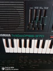 YAMAHA KEYBOARDS-thumb-3