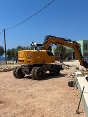 Εκσκαφέας Με Λάστιχα Liebherr 2015 918 compact