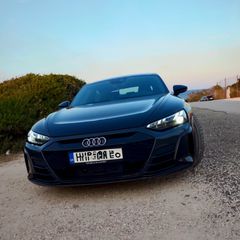 Audi e-tron GT 2021-thumb-1