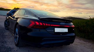 Audi e-tron GT 2021-thumb-2