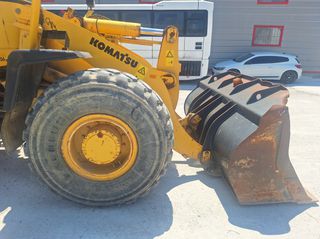 Φορτωτής Με Λάστιχα Komatsu 2001 WA270-thumb-4