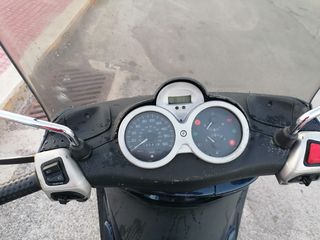 Piaggio Beverly 400 2007-thumb-8