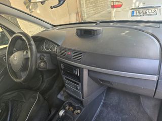 Opel Meriva 2004