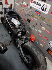 Yamaha YZF-R1 2004-thumb-10