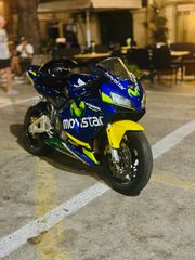 Honda CBR 600RR 2004-thumb-1