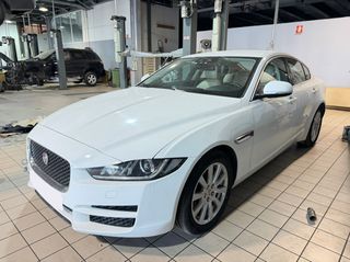 Jaguar XE 2016 Με πρόβλημα κινητήρα