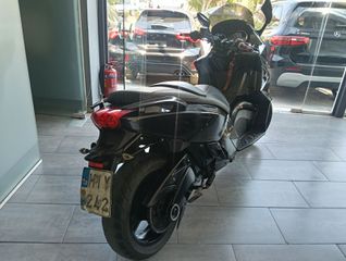 Gilera GP 800 2009-thumb-2