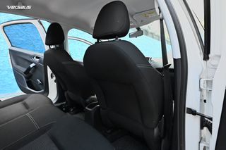 Peugeot 208 2016-thumb-10