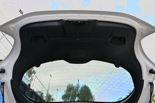 Peugeot 208 2016-thumb-12