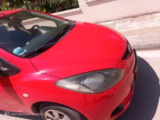 Mazda 2 2010-thumb-6
