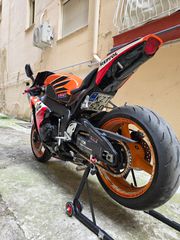 Honda CBR 1000RR 2009-thumb-1
