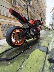 Honda CBR 1000RR 2009-thumb-3