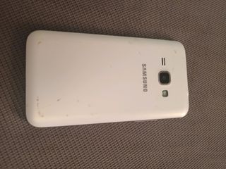 Samsung Galaxy J1-thumb-2