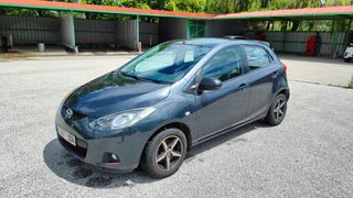 Mazda 2 2009-thumb-3