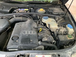 Audi A4 1997-thumb-2