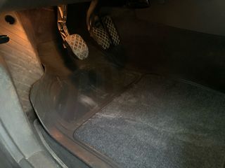 Audi A4 1997-thumb-13