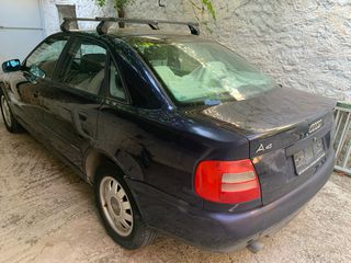 Audi A4 1997-thumb-15