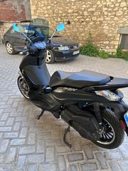 Piaggio Beverly 300 2018 Police-thumb-2
