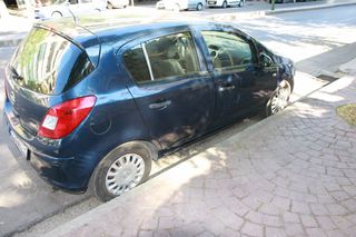 Opel Corsa 2013-thumb-4