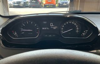 Peugeot 208 2017 PureTech Like-thumb-2