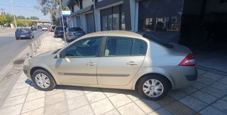 Renault Megane 2005-thumb-8