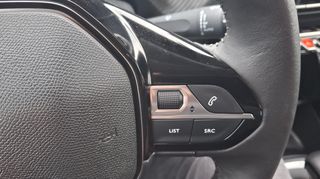 Peugeot 2008 2023 1.2 PureTech 100  HP Active Pack-thumb-15