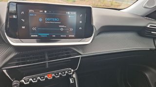 Peugeot 2008 2023 1.2 PureTech 100  HP Active Pack-thumb-17